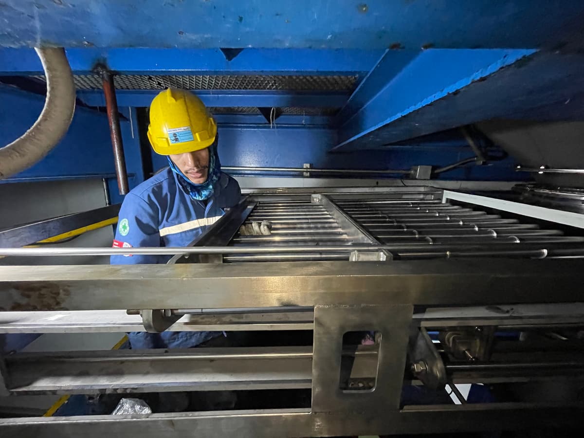 Auto Clean Magnet - 13