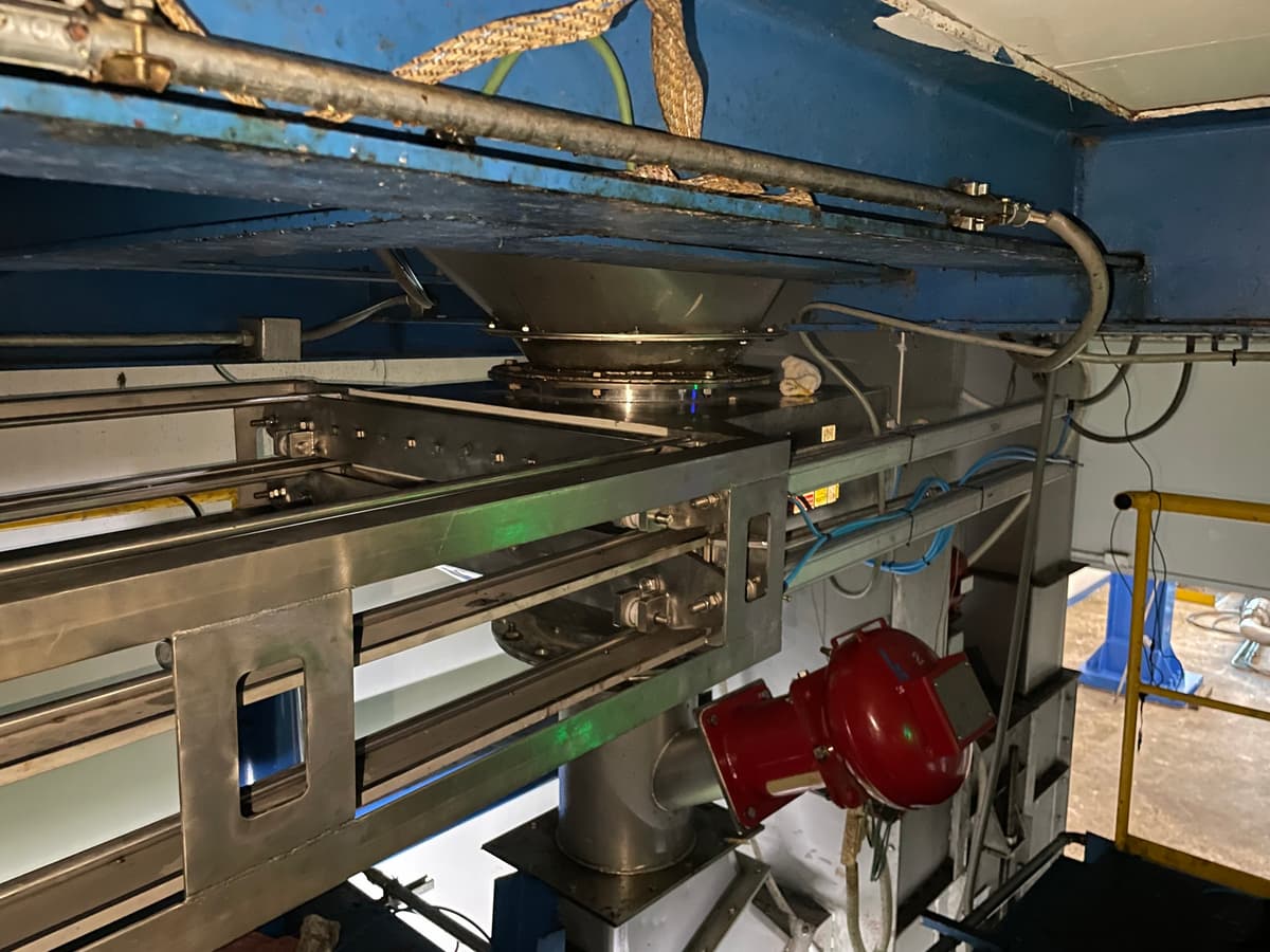 Auto Clean Magnet - 16